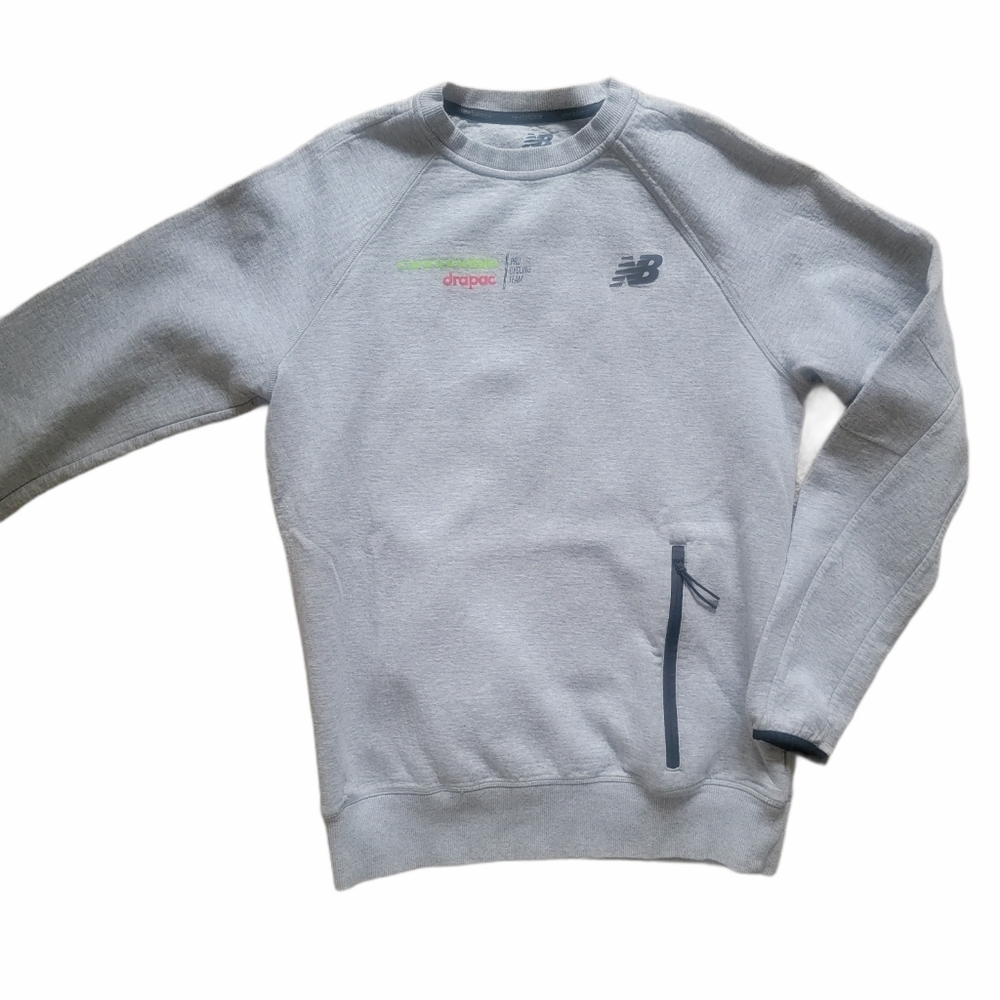 New Balance Crew Neck Pullover with pocket